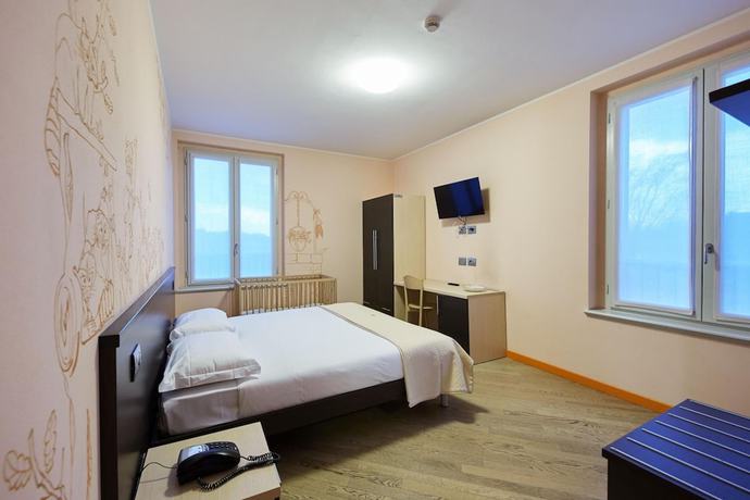 Imagen de la habitación del Hotel Cornelle. Foto 3