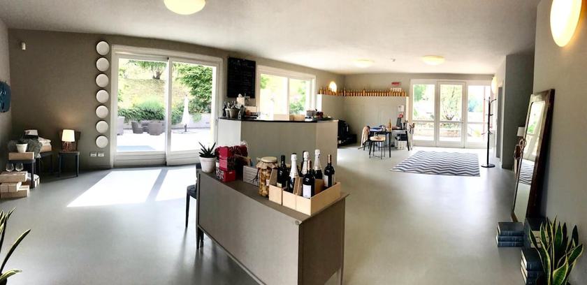 Imagen de los interiores del Hotel Cornelle. Foto 18