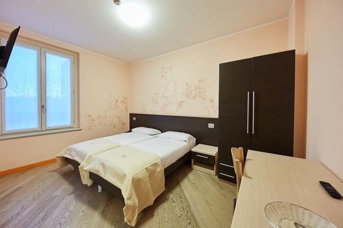 Imagen de la habitación del Hotel Cornelle. Foto 8