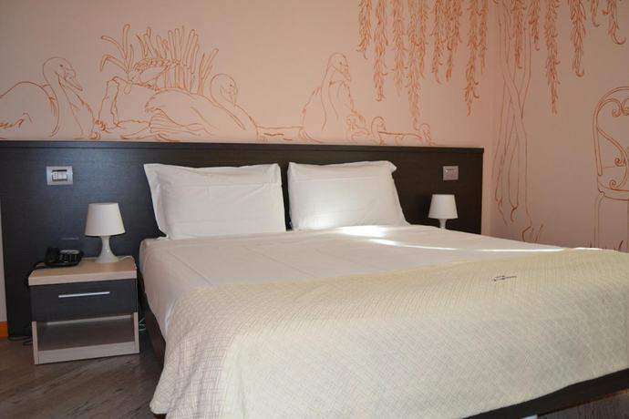 Imagen de la habitación del Hotel Cornelle. Foto 15