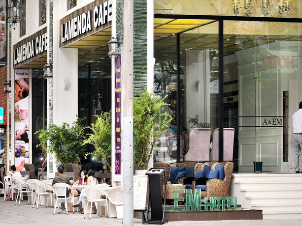 Imagen de los exteriores del Hotel Corner 280. Foto 6