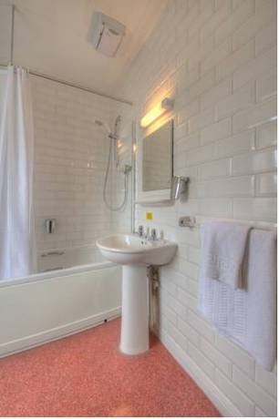Imagen general del Hotel Corner House Inn By Good Night Inns. Foto 2