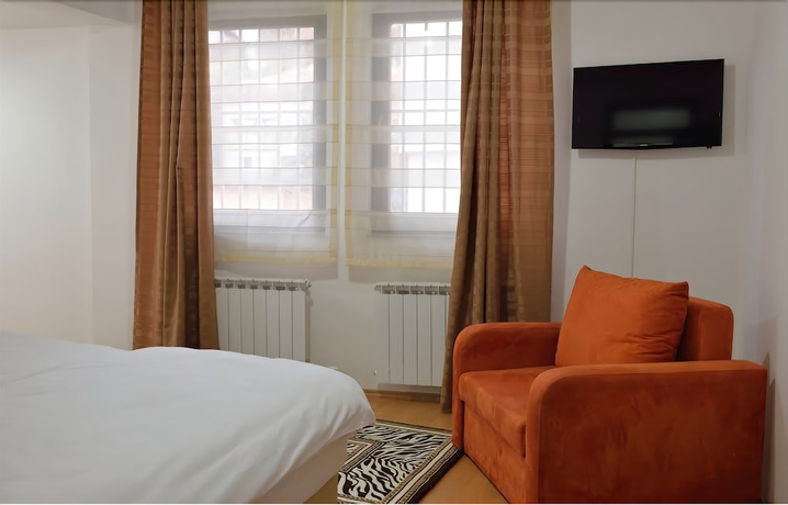 Imagen de la habitación del Hotel Corner, Sarajevo. Foto 5