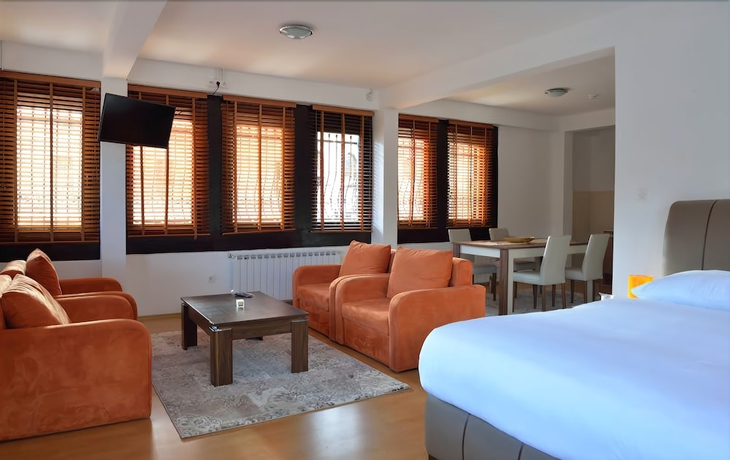 Imagen de la habitación del Hotel Corner, Sarajevo. Foto 12