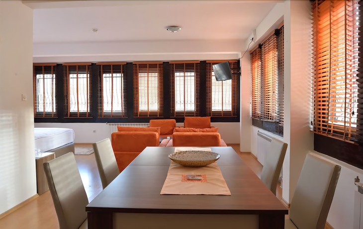 Imagen de la habitación del Hotel Corner, Sarajevo. Foto 13