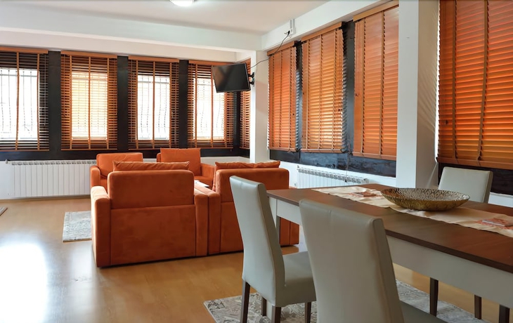 Imagen de la habitación del Hotel Corner, Sarajevo. Foto 15