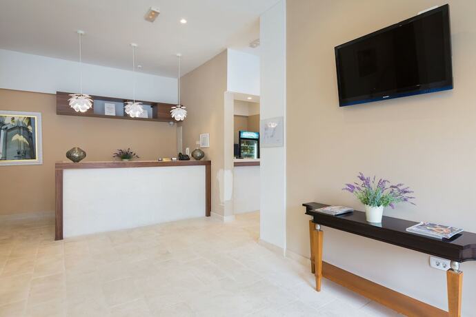 Imagen de los interiores del Hotel Corner, Split. Foto 30