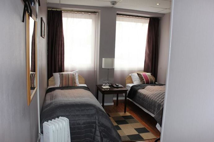 Imagen de la habitación del Hotel Cornerl. Foto 6