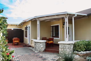 Imagen de los exteriores del Hotel Cornerstone Guesthouse. Foto 11