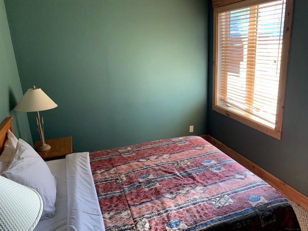 Imagen de la habitación del Hotel Cornerstone Lodge. Foto 6