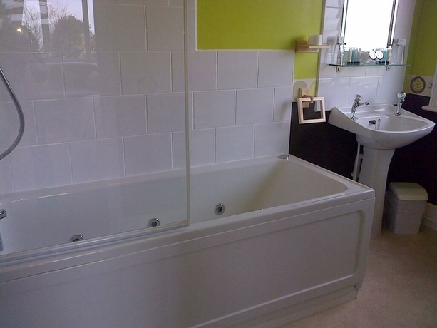 Imagen de la habitación del Hotel Cornerways. Foto 12