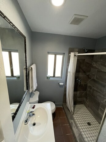 Imagen general del Hotel Cornett Motel. Foto 9
