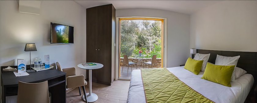 Imagen de la habitación del Hotel Corniche Du Liouquet. Foto 8