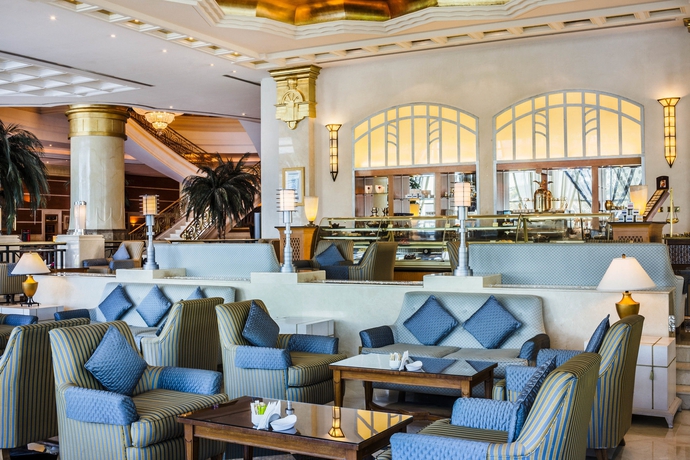 Imagen de los interiores del Hotel Corniche Sharjah. Foto 15