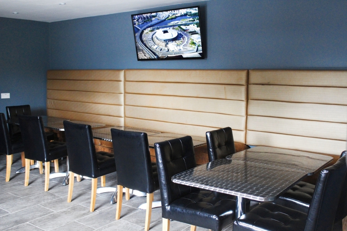 Imagen de los interiores del Hotel Cornmill. Foto 16