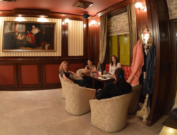 Imagen de los interiores del Hotel Coroana Brasovului. Foto 10