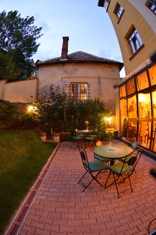 Imagen de los exteriores del Hotel Coroana Brasovului. Foto 7