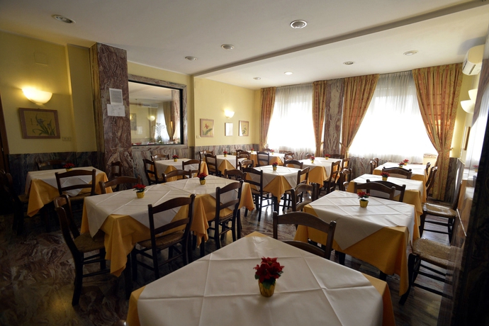 Imagen del bar/restaurante del Hotel Corolle. Foto 4