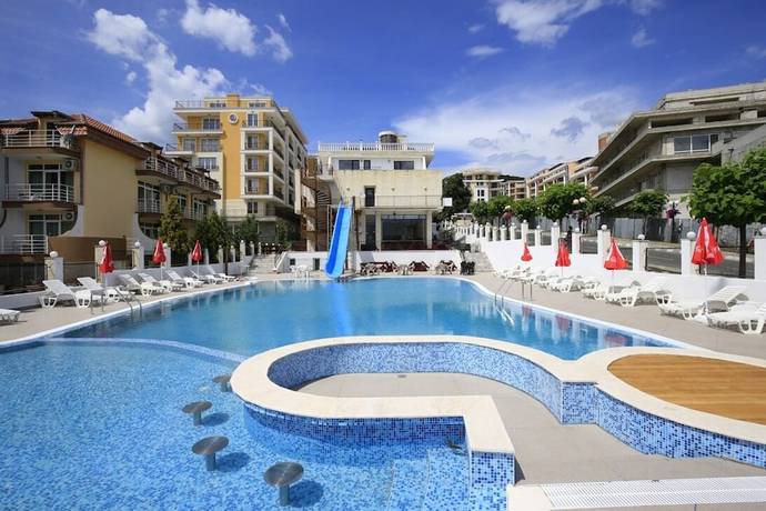Imagen de la piscina del Hotel Corona - All Inclusive. Foto 15