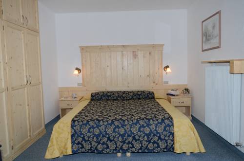 Imagen de la habitación del Hotel Corona, Carano. Foto 16