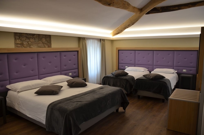 Imagen de la habitación del Hotel Corona, Coliel. Foto 4