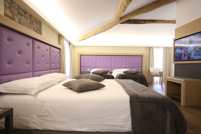 Imagen de la habitación del Hotel Corona, Coliel. Foto 5