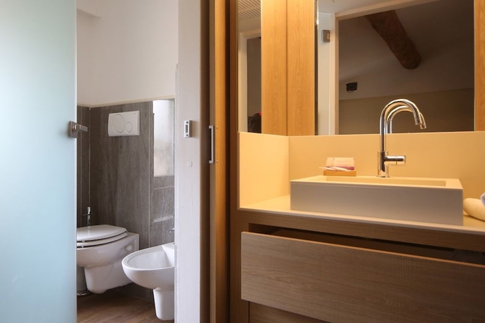 Imagen de la habitación del Hotel Corona, Coliel. Foto 9