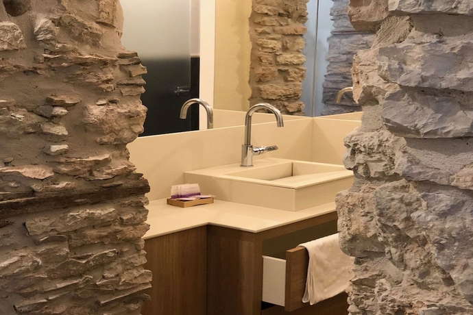 Imagen de la habitación del Hotel Corona, Coliel. Foto 11