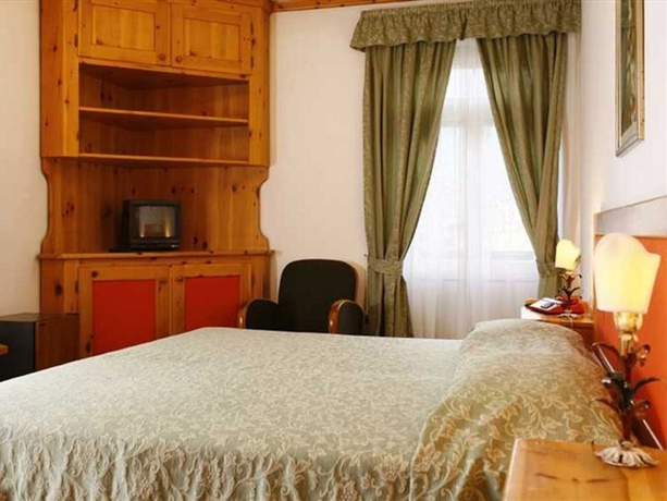 Imagen general del Hotel Corona, Cortina d'Ampezzo . Foto 4