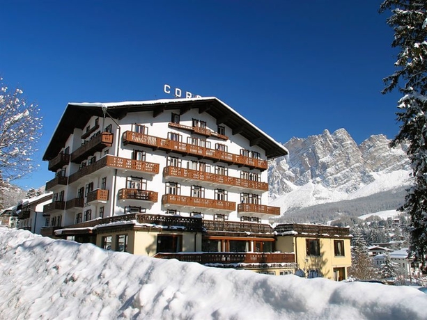 Imagen general del Hotel Corona, Cortina d'Ampezzo . Foto 7