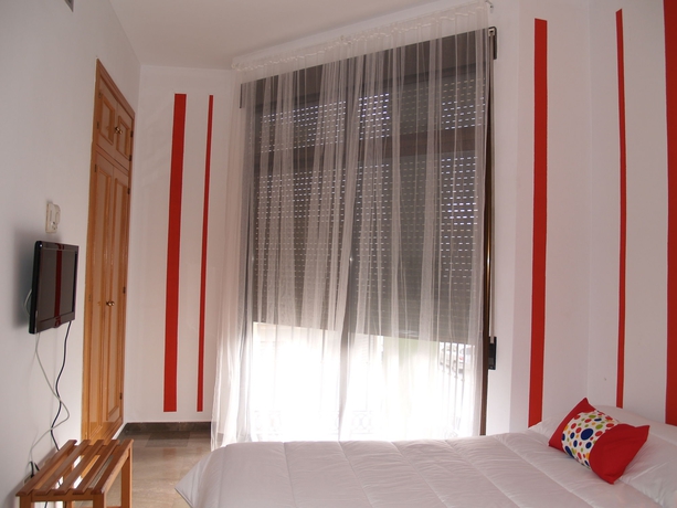 Imagen de la habitación del Hotel Corona De Atarfe. Foto 11