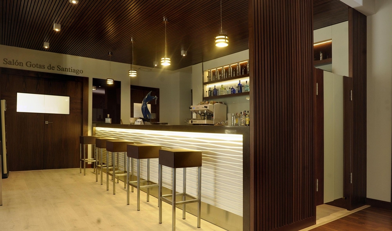 Imagen del bar/restaurante del Hotel Corona De Galicia. Foto 3