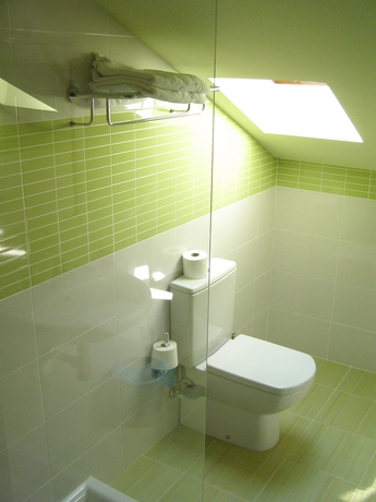 Imagen de la habitación del Hotel Corona De Galicia. Foto 8