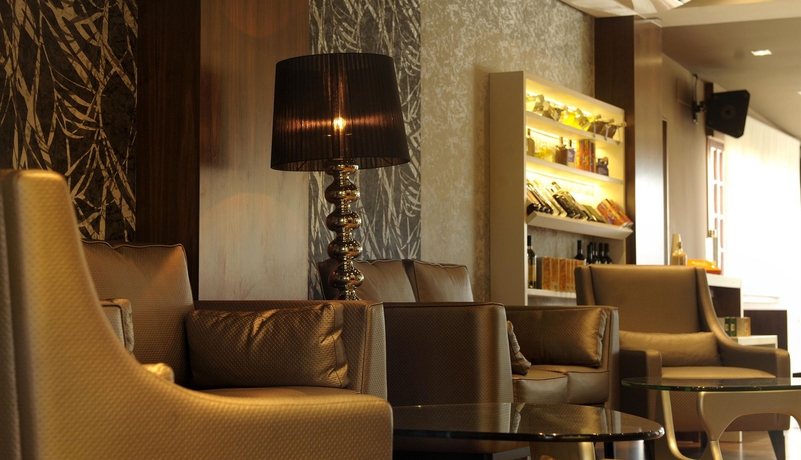 Imagen de los interiores del Hotel Corona De Galicia. Foto 14