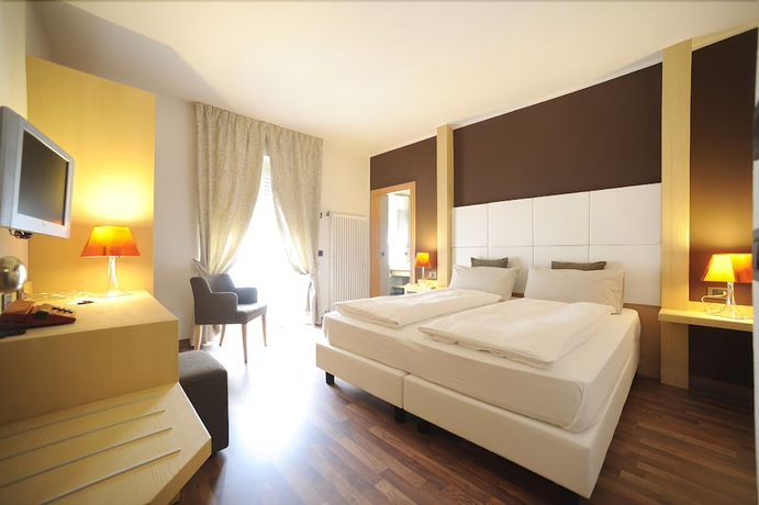 Imagen de la habitación del Hotel Corona Dolomites. Foto 3