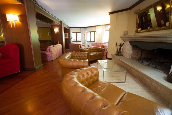 Imagen de los interiores del Hotel Corona, Pescasseroli. Foto 17