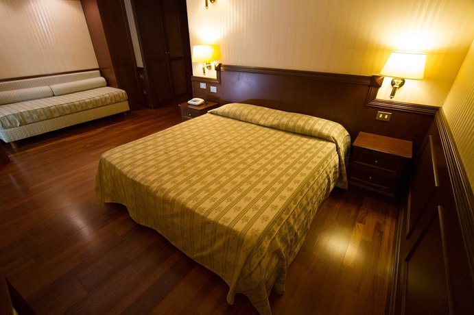 Imagen de la habitación del Hotel Corona, Pescasseroli. Foto 4