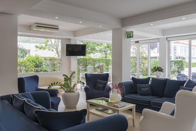 Imagen de los interiores del Hotel Corona, Riccione. Foto 10
