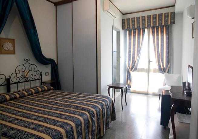 Imagen de la habitación del Hotel Corona, Riccione. Foto 8