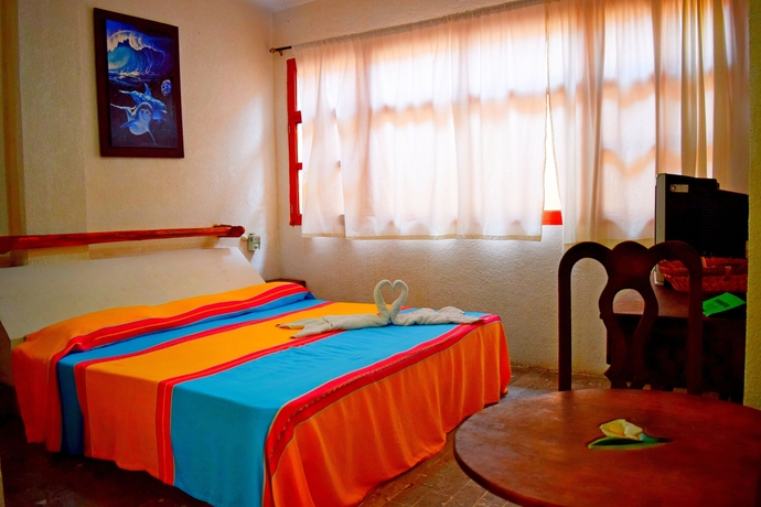 Imagen de la habitación del Hotel Corona Zihuatanejo. Foto 4
