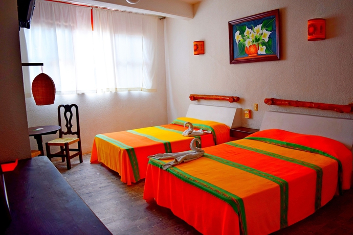 Imagen de la habitación del Hotel Corona Zihuatanejo. Foto 6