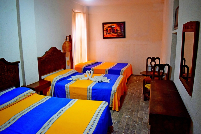 Imagen de la habitación del Hotel Corona Zihuatanejo. Foto 7