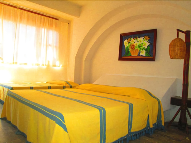 Imagen de la habitación del Hotel Corona Zihuatanejo. Foto 8