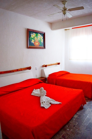 Imagen de la habitación del Hotel Corona Zihuatanejo. Foto 12