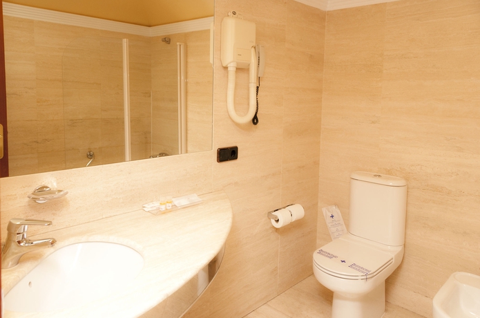 Imagen del bar/restaurante del Hotel Corona de Castilla, Burgos. Foto 2