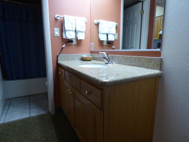 Imagen de la habitación del Hotel Coronada Inn And Suites. Foto 4