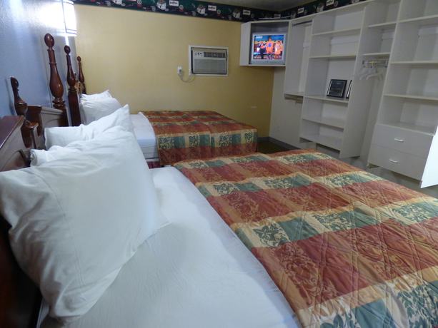 Imagen de la habitación del Hotel Coronada Inn And Suites. Foto 6