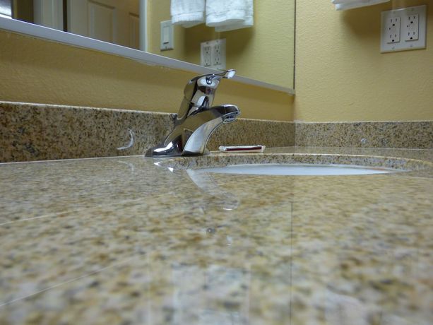 Imagen de la habitación del Hotel Coronada Inn And Suites. Foto 7
