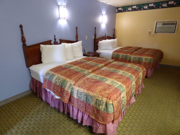 Imagen de la habitación del Hotel Coronada Inn And Suites. Foto 10