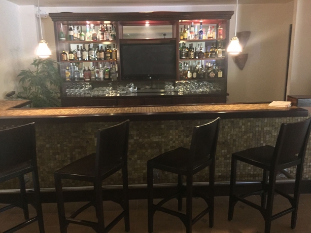 Imagen del bar/restaurante del Hotel Coronado Luxury Club and Suites. Foto 5